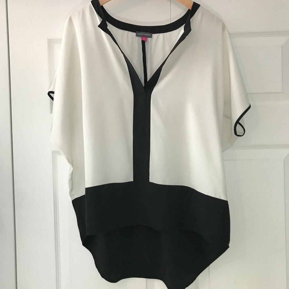 VINCE CAMUTO V-Neck Color-block Blouse